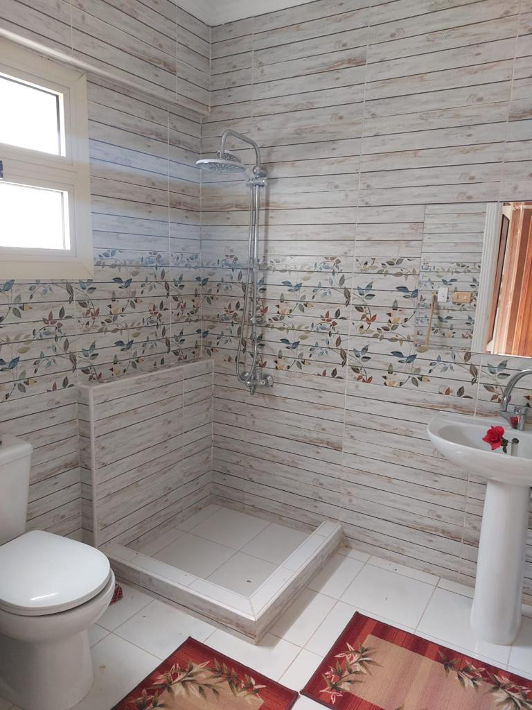 Renzo -   Property 1016