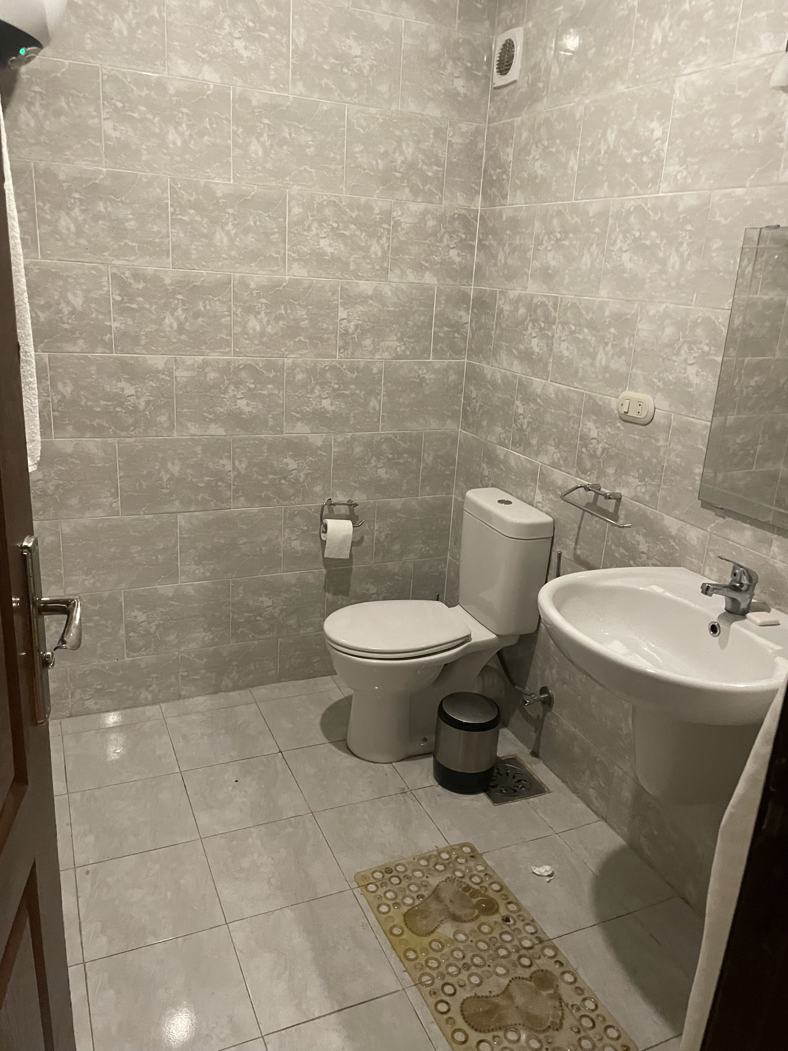 Renzo -   Property 1064