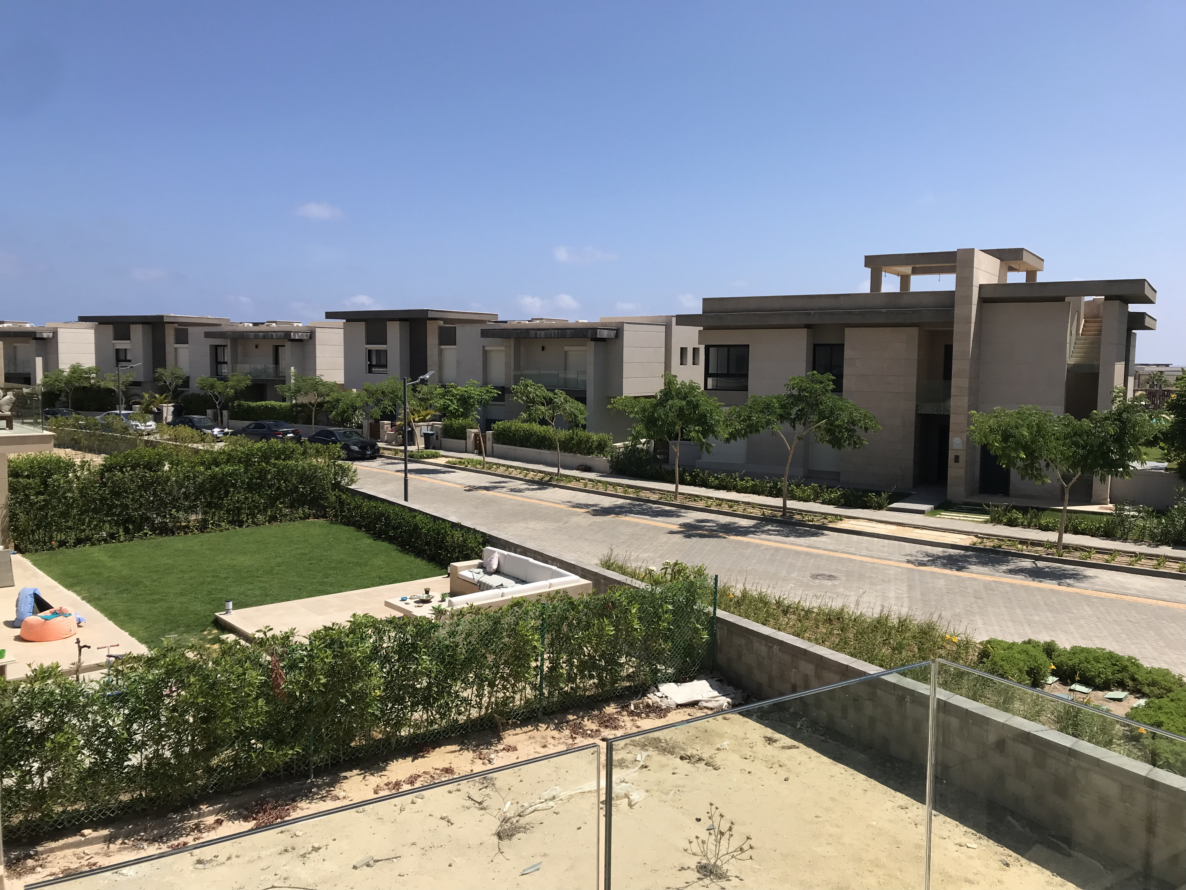 Renzo -   swan lake north coast