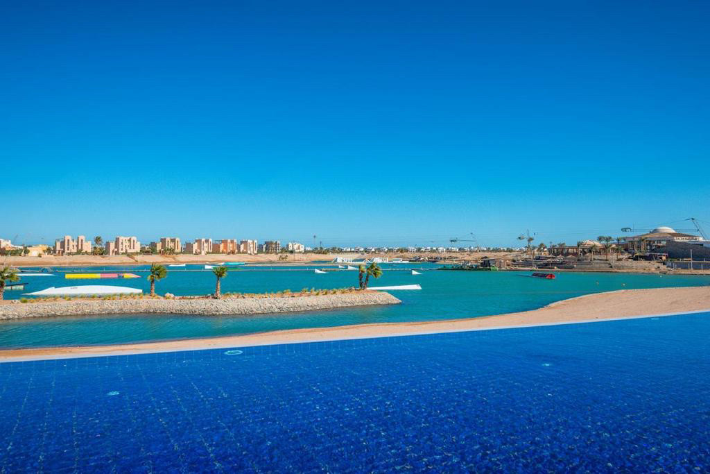 Renzo -   luxury 3 bedrooms apartment located in El-Gouna for rent