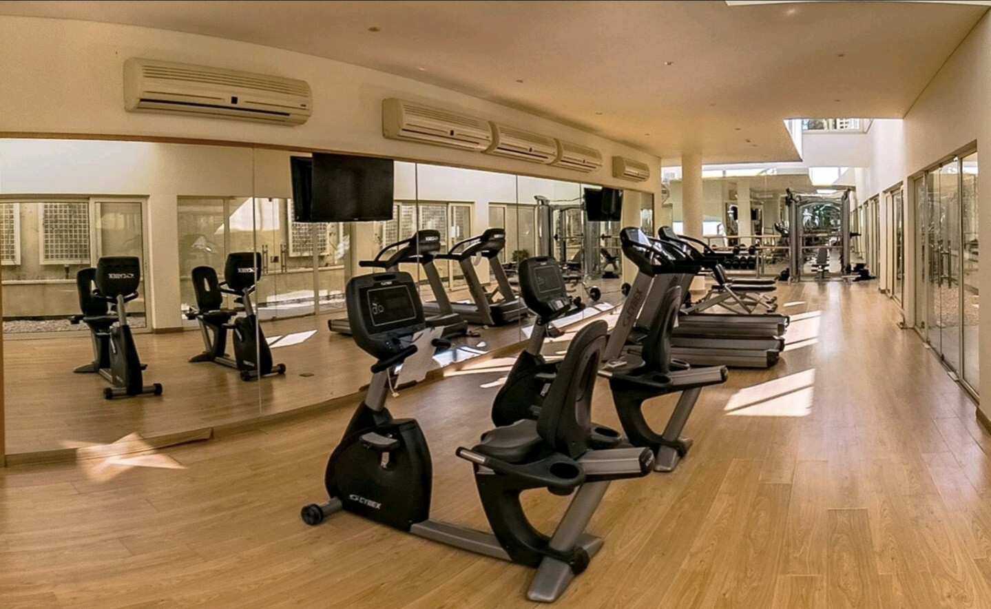 Renzo -   Veranda sahl hasheesh resort studio