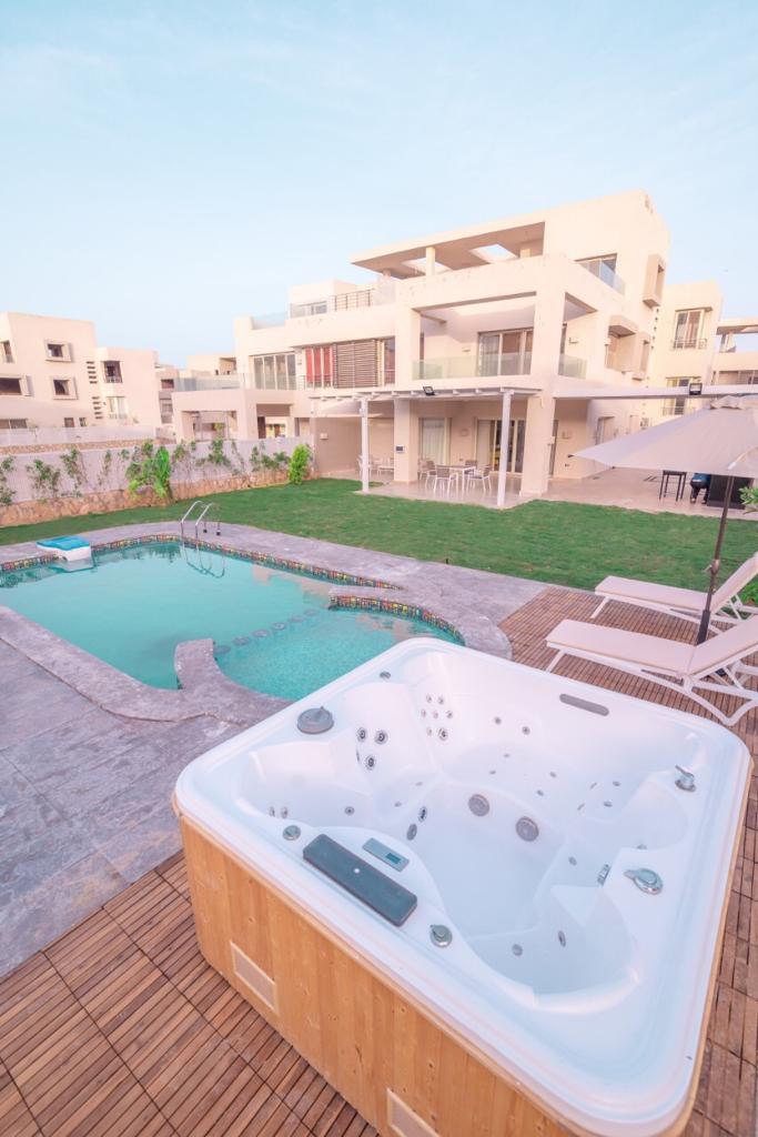 Renzo -   Property 804