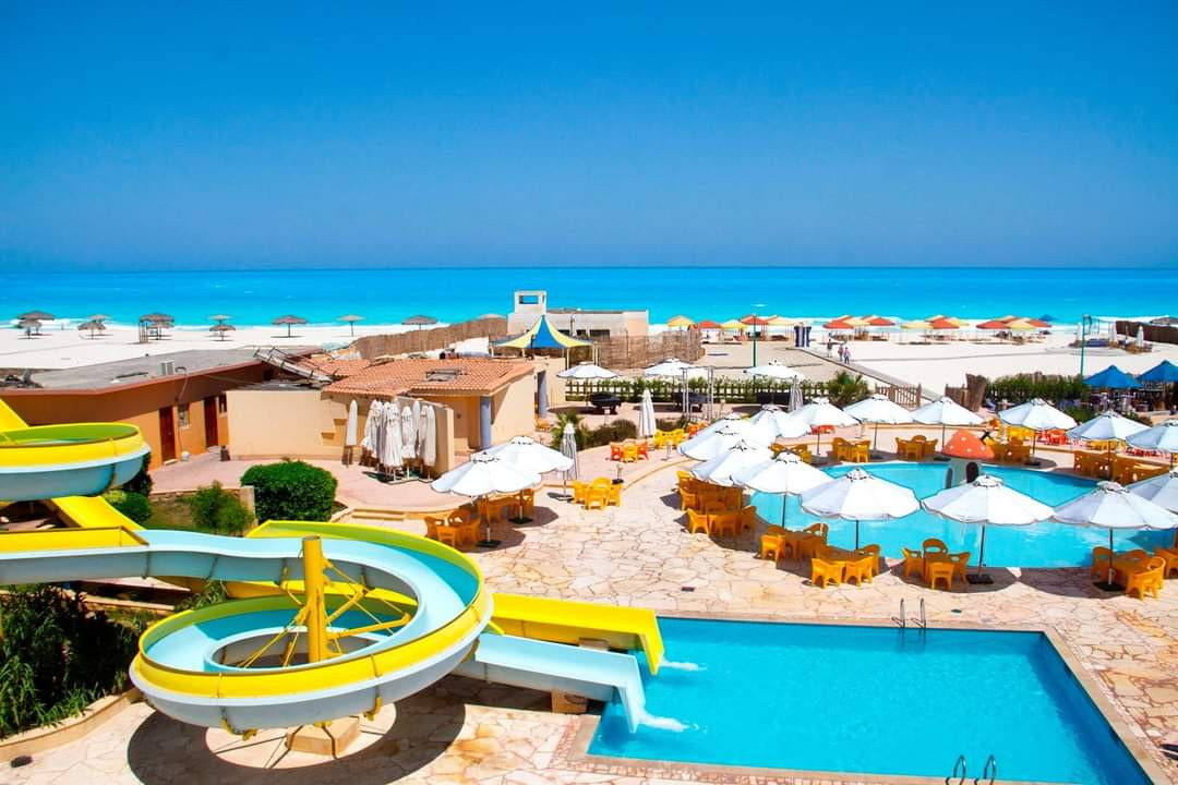 Renzo -   Single Room in Green Leaves North Coast