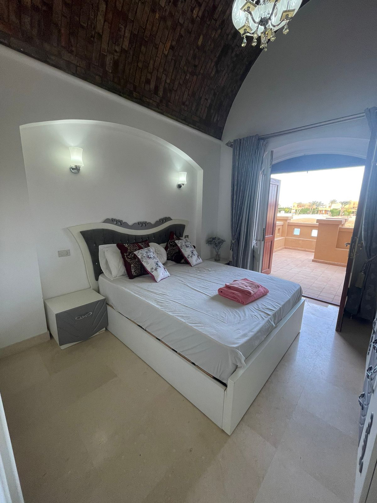 Renzo -   Property 797