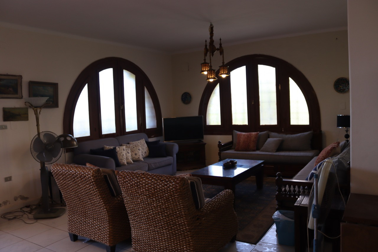 Renzo -   Property 65