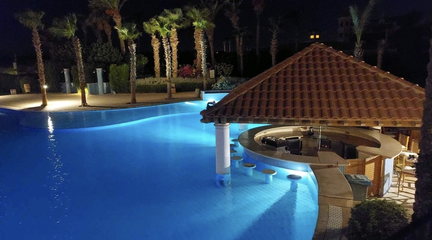 Renzo -   Veranda sahl hasheesh resort studio