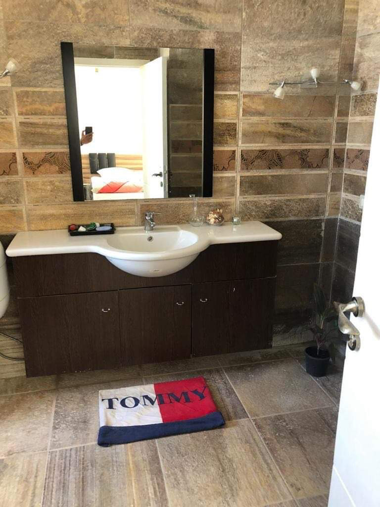 Renzo -   Property 376