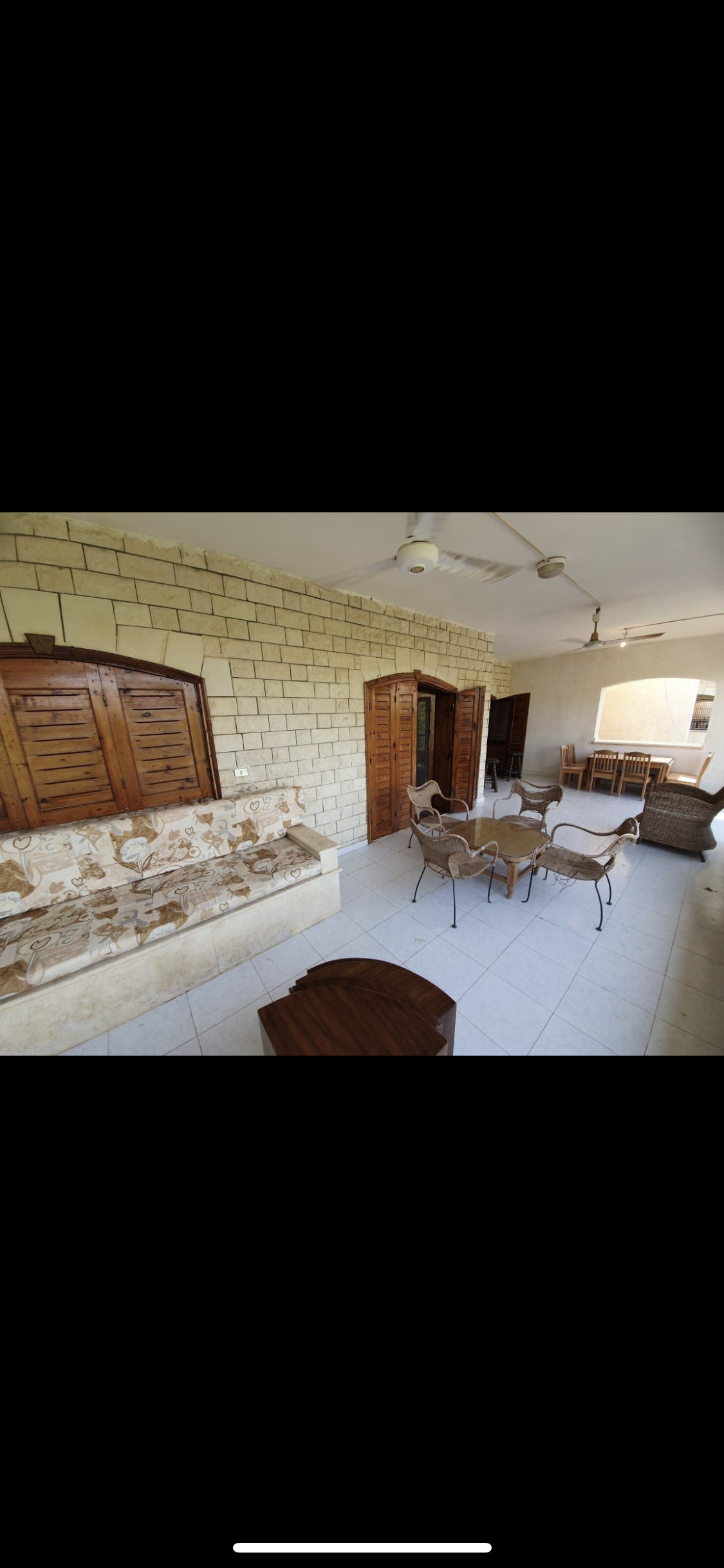 Renzo -   Property 82