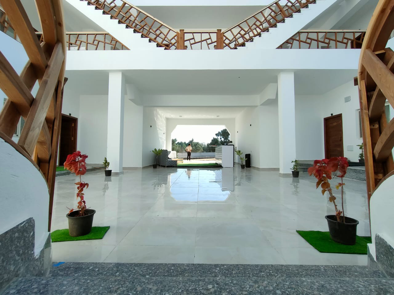 Renzo -   Property 1040