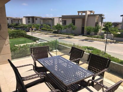 Renzo -   swan lake north coast