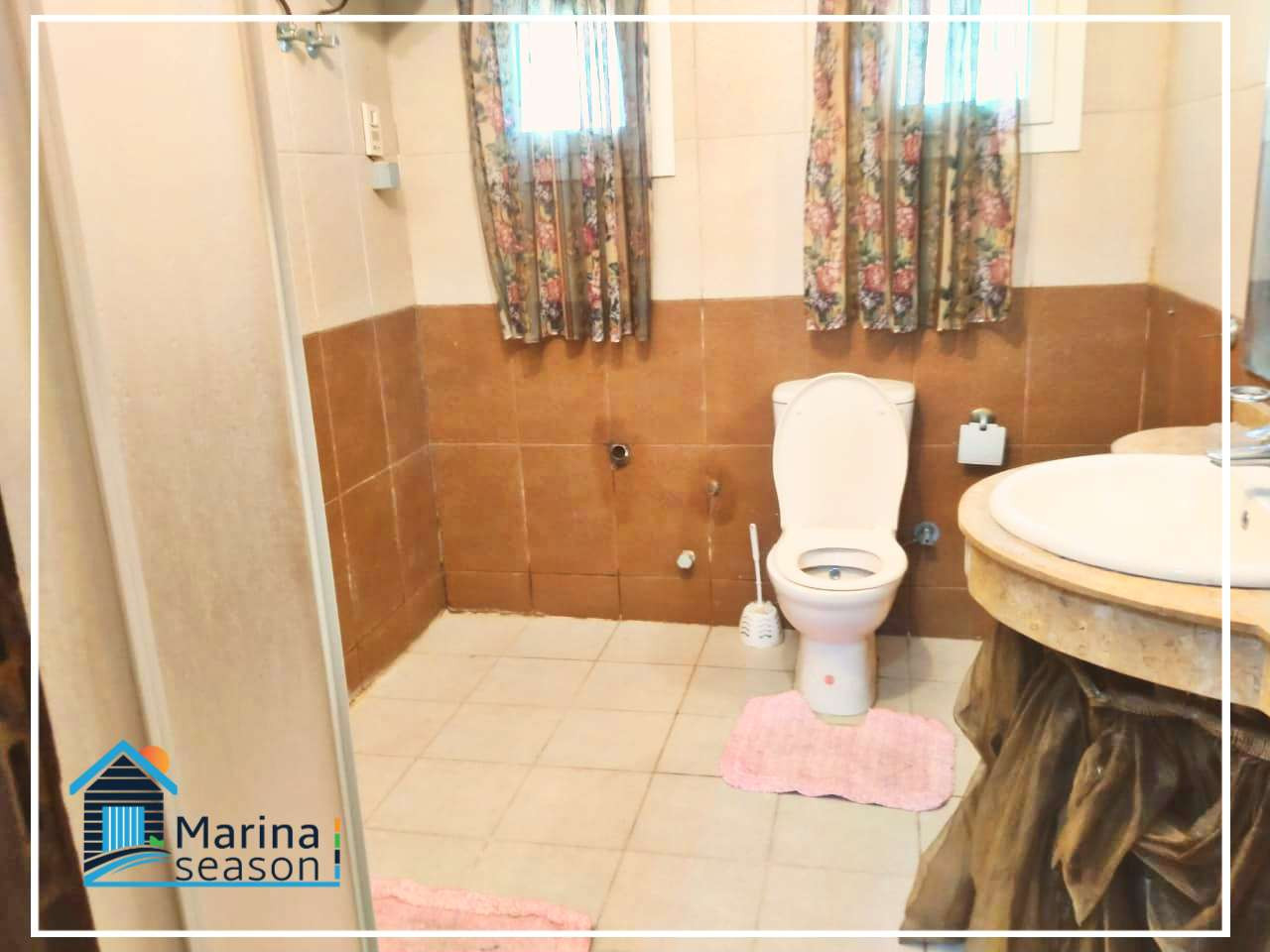 Renzo -   Property 77