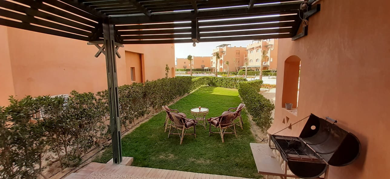 Renzo -   شاليه غرفة واحدة دور ارضي بحديقة خاصة