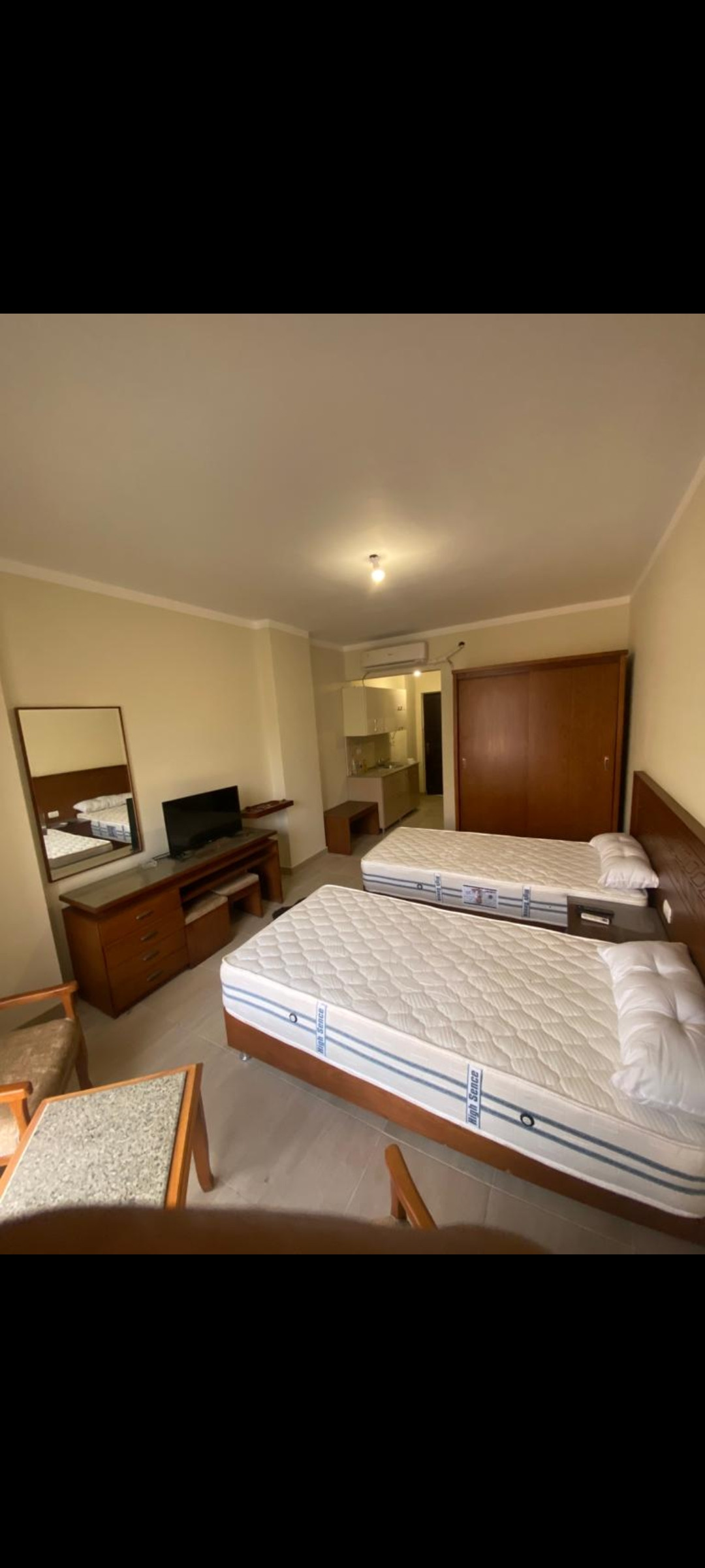 Renzo -   Property 991