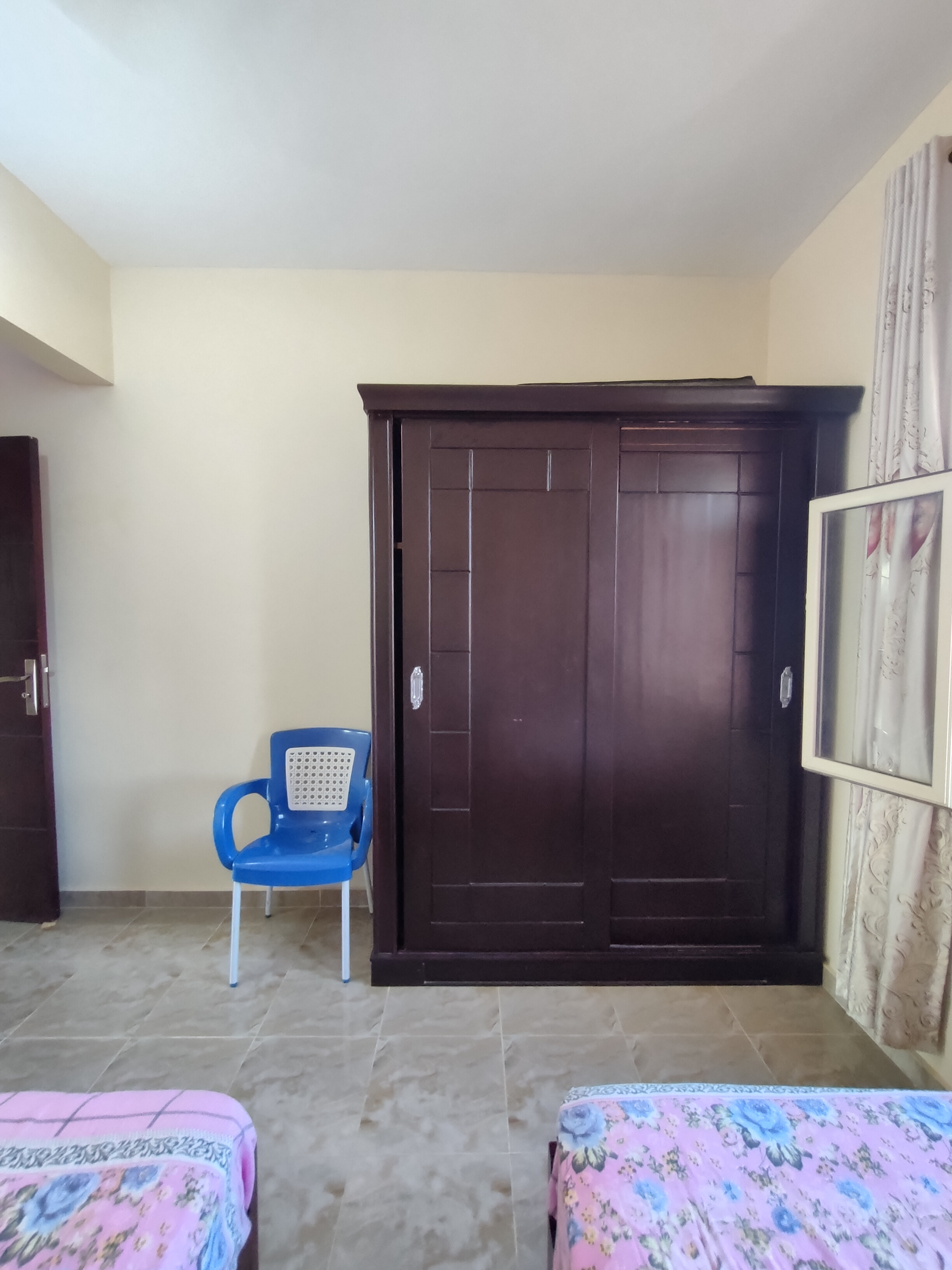 Renzo -   Nozha Beach