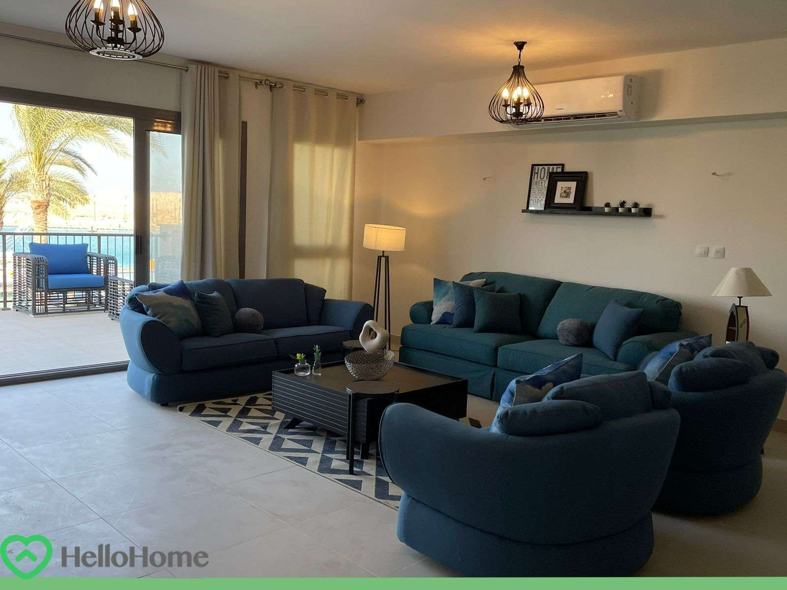 Renzo -   شالية 3 غرف فى مراسى للايجار