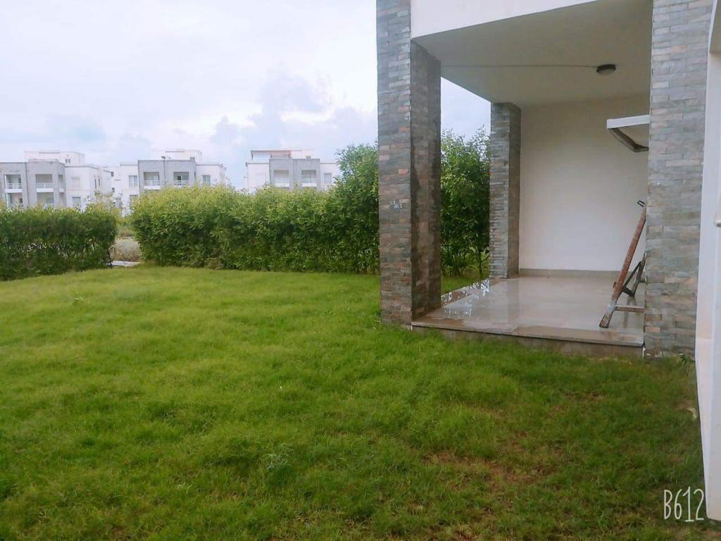 Renzo -   Property 72