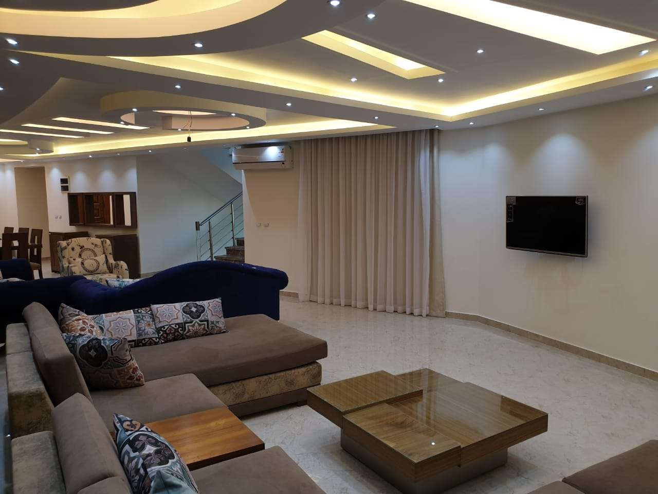 Renzo -   Property 24