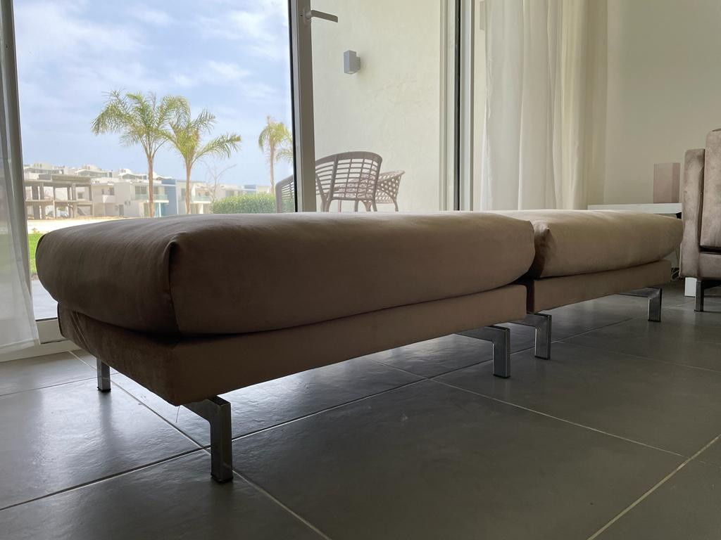 Renzo -   Property 702