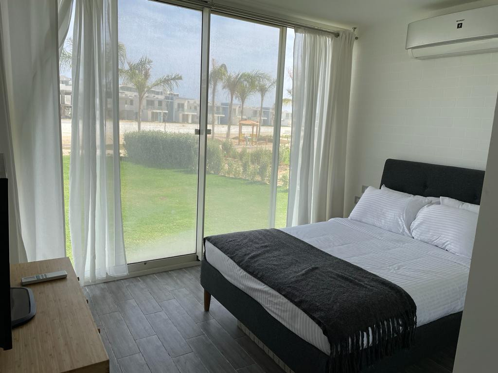 Renzo -   Property 702