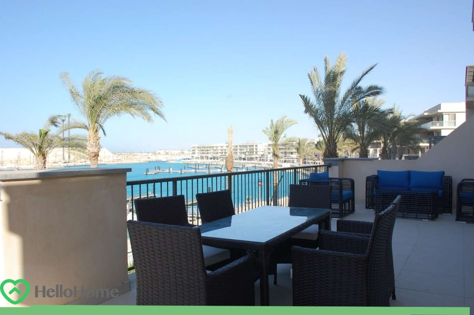 Renzo -   شالية 3 غرف فى مراسى للايجار