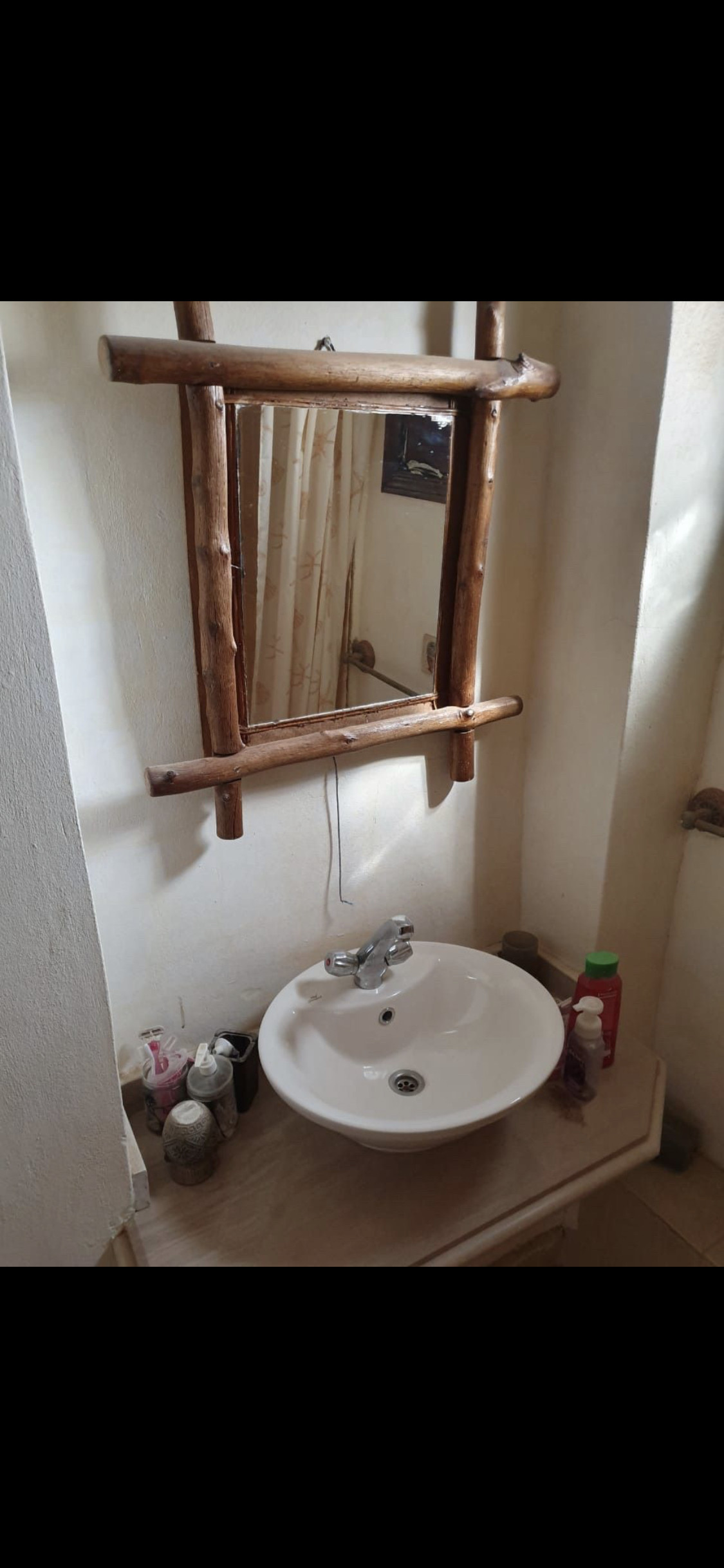 Renzo -   Property 82