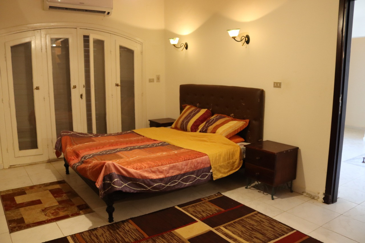 Renzo -   Property 65