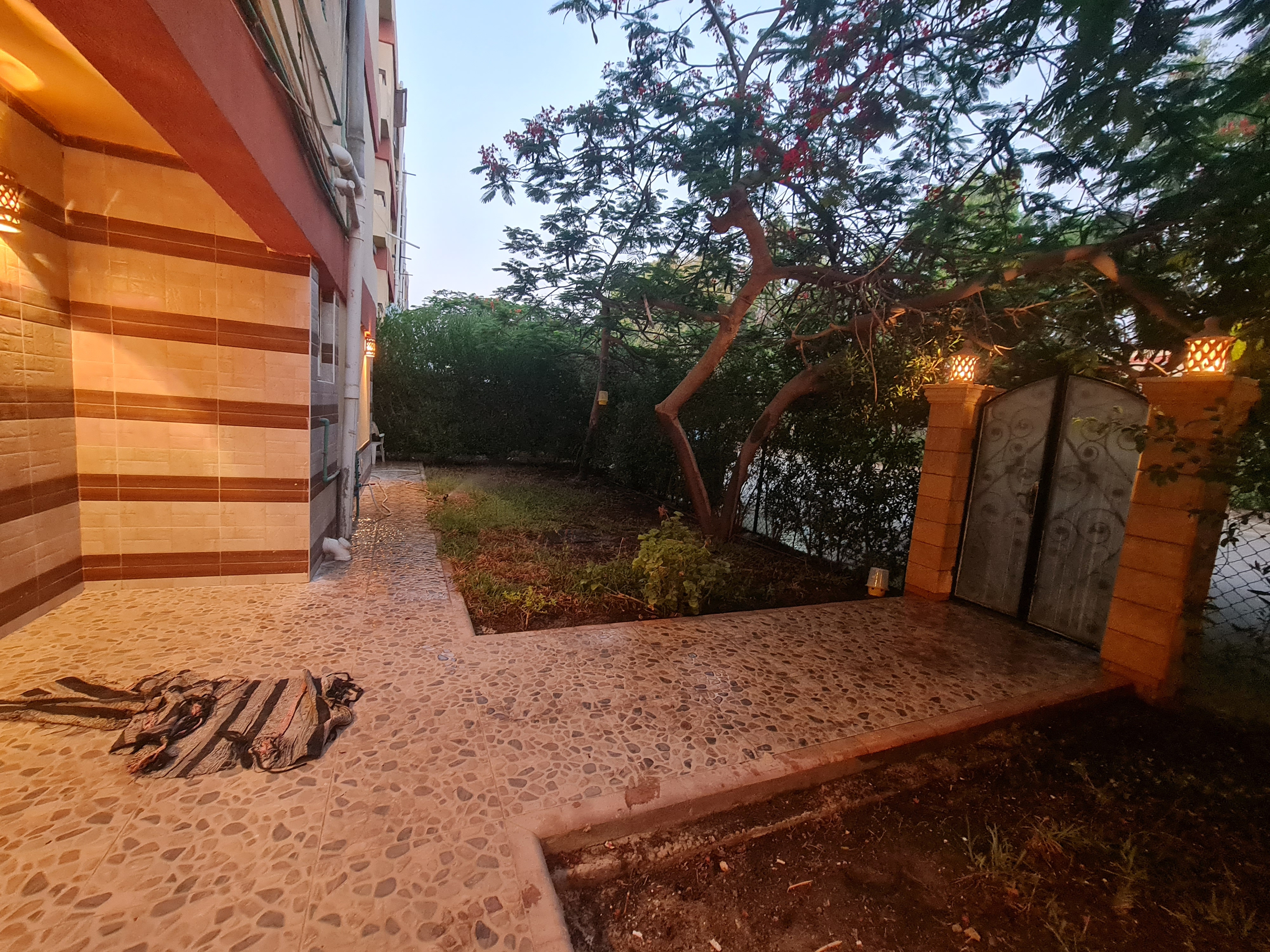 Renzo -   Property 1016