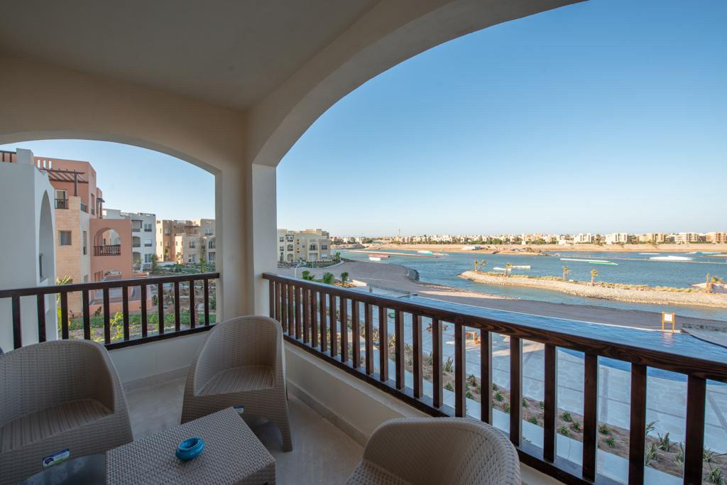 Renzo -   luxury 3 bedrooms apartment located in El-Gouna for rent