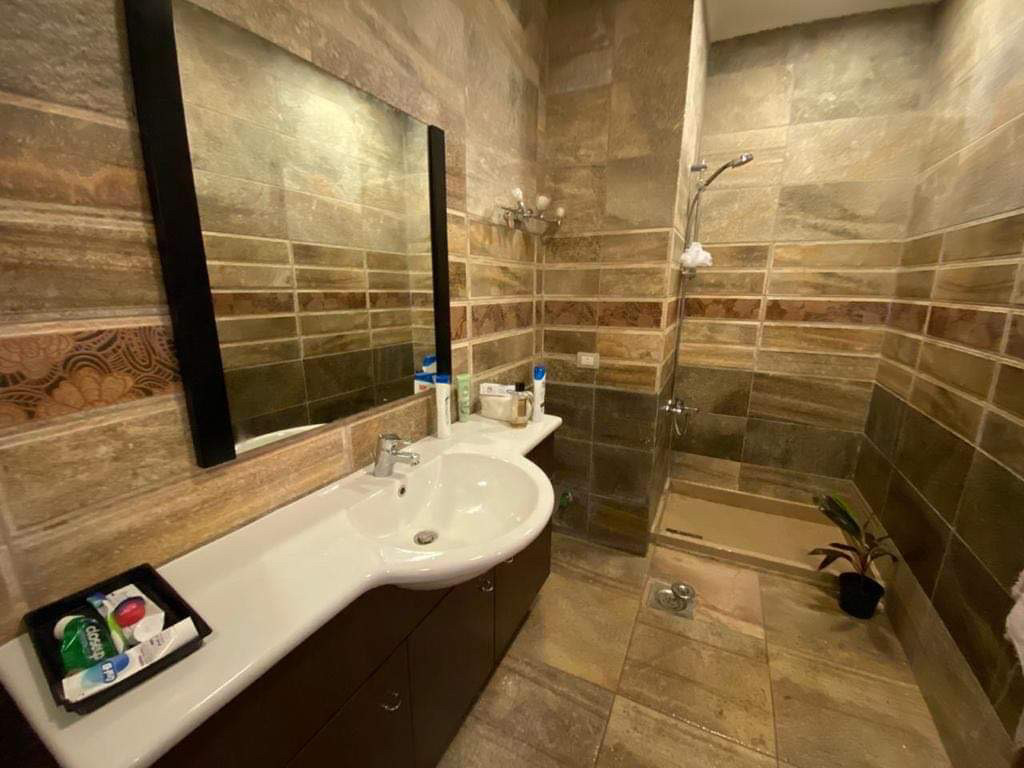 Renzo -   Property 376