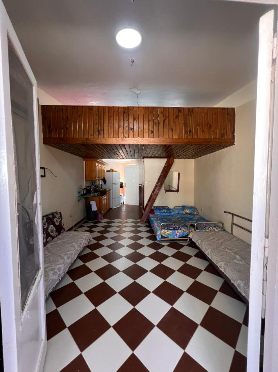 Renzo -   Property 825