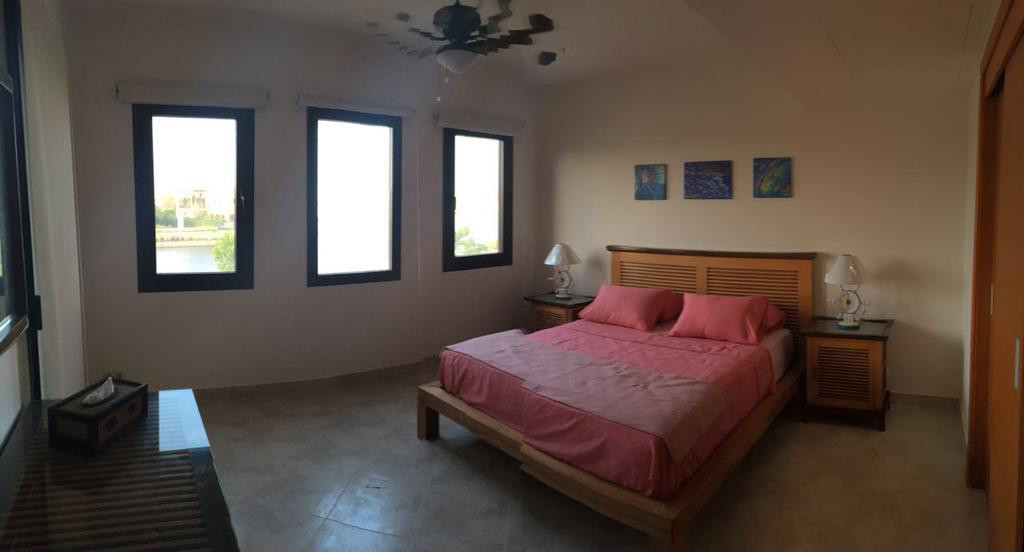 Renzo -   Property 736