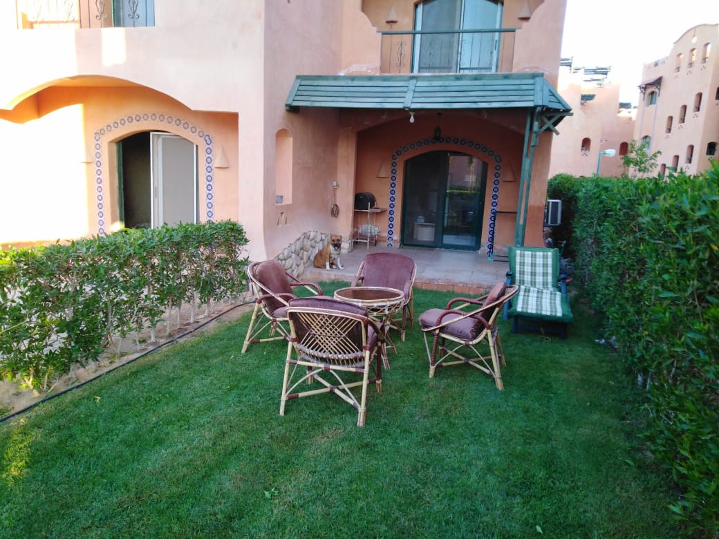 Renzo -   شاليه غرفة واحدة دور ارضي بحديقة خاصة