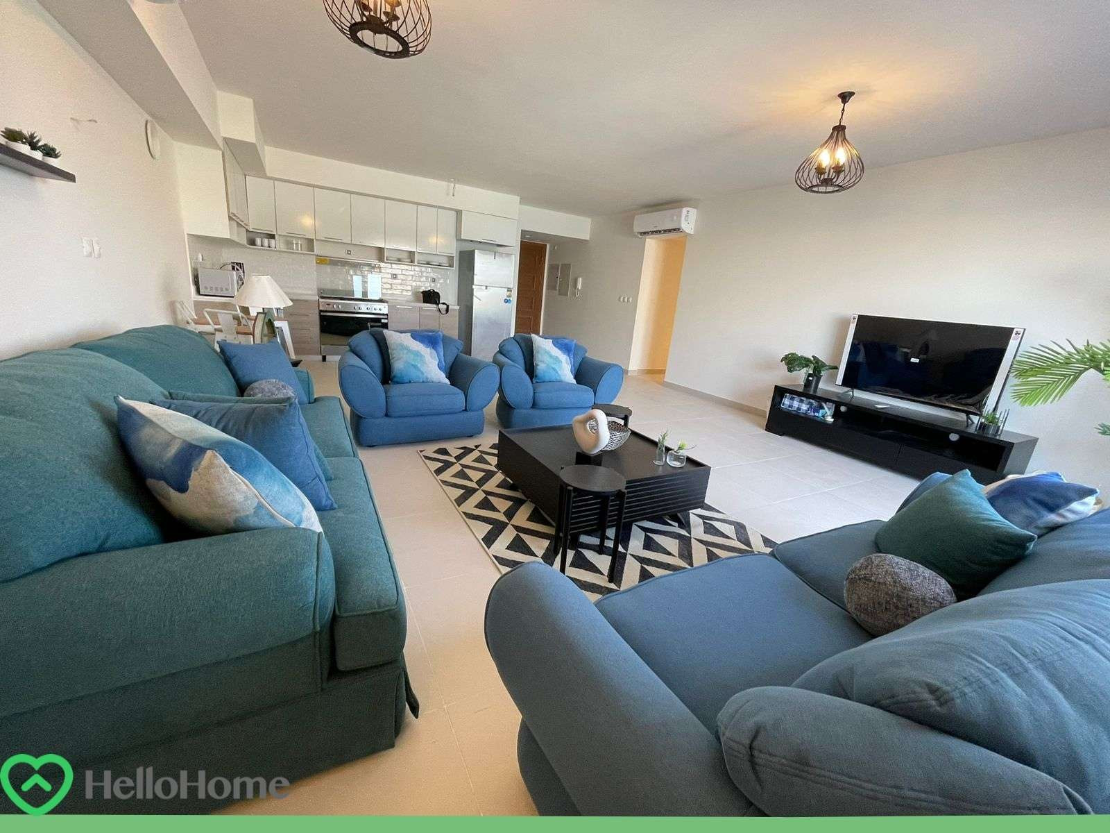 Renzo -   شالية 3 غرف فى مراسى للايجار