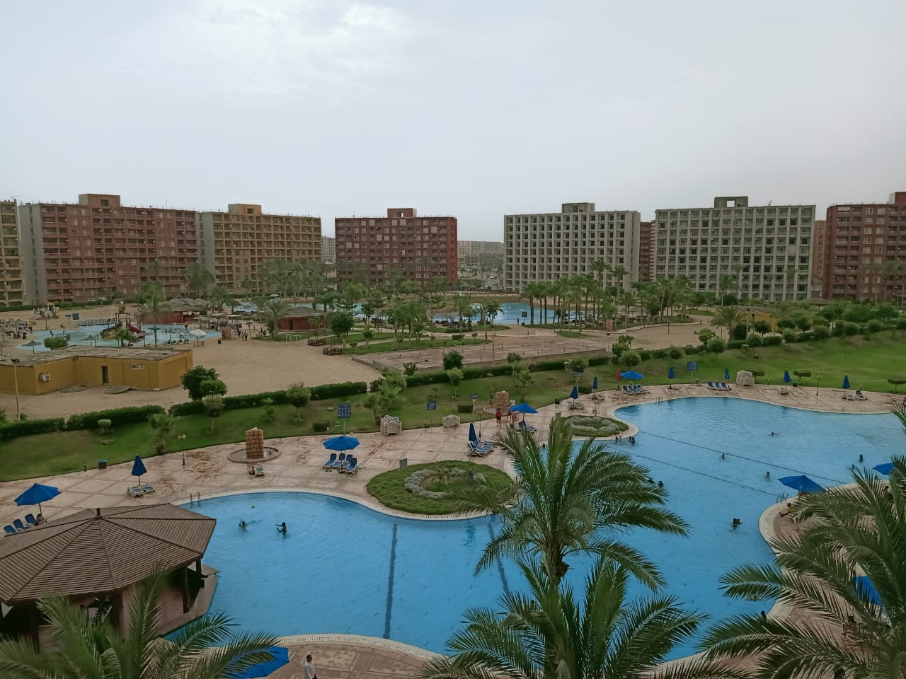 Renzo -   شالية للايجار في جولف بورتو مارينا الساحل الشمالي