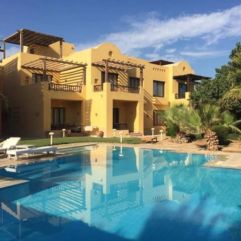 One bedroom apartment with a big terrace and pool view in Gouna
