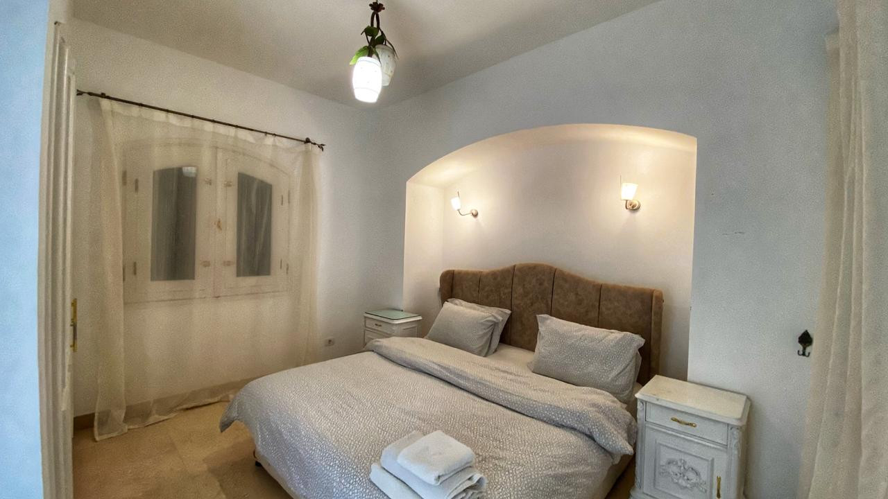 Renzo -   Property 190