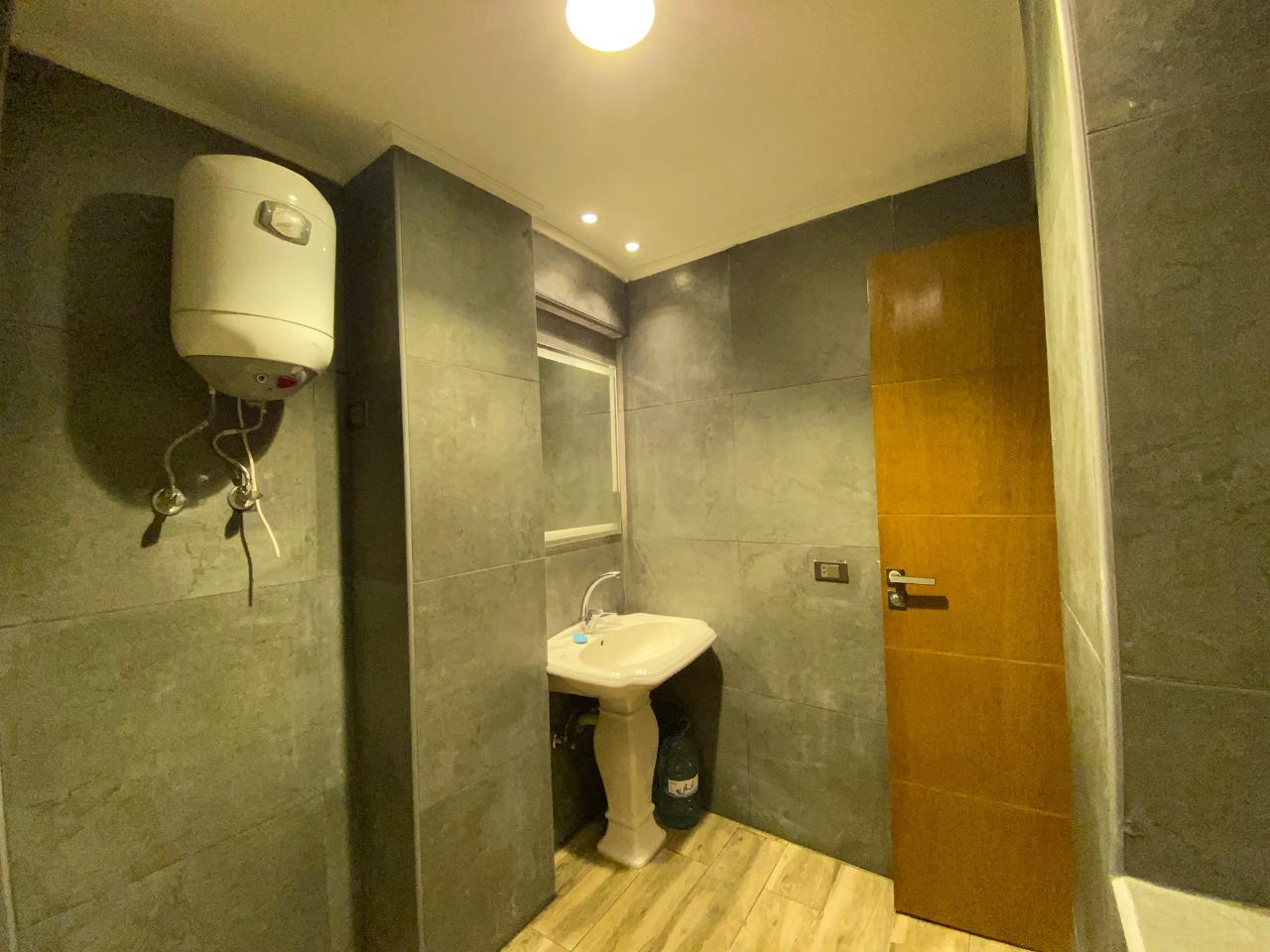 Renzo -   Property 212