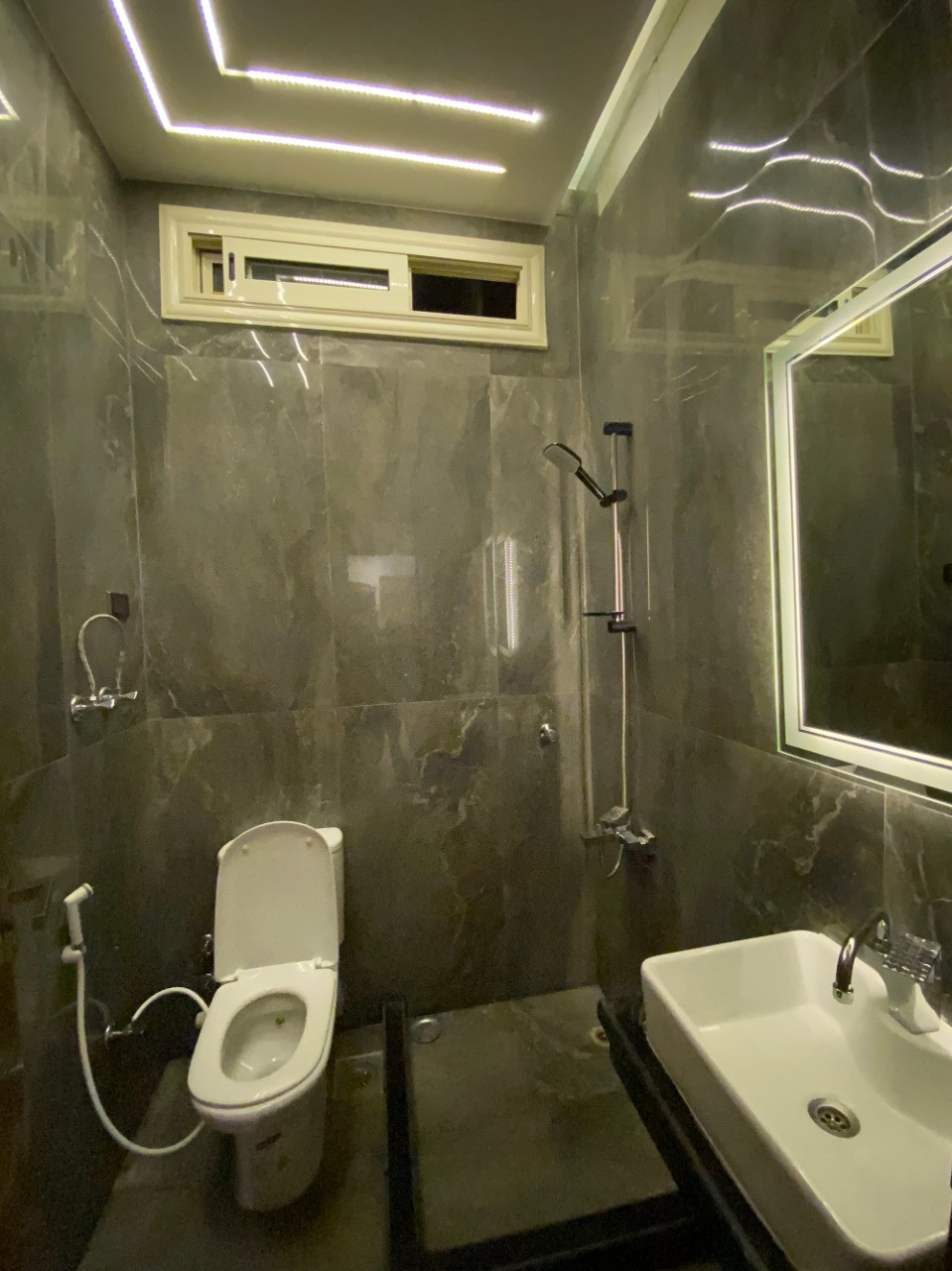 Renzo -   Property 212