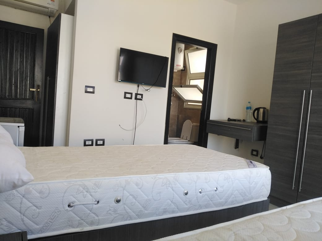 Renzo -   Property 219