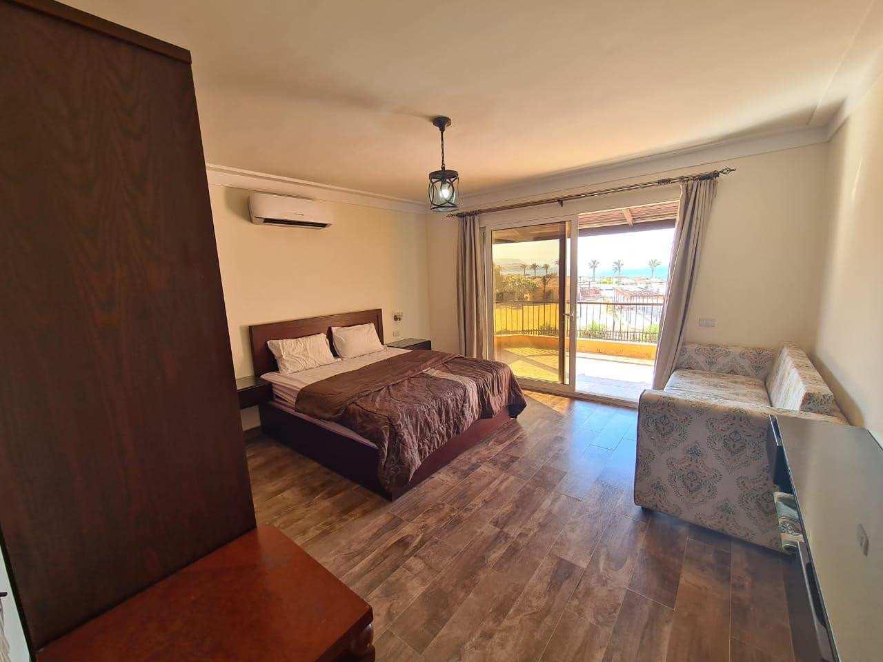 Renzo -   Property 273