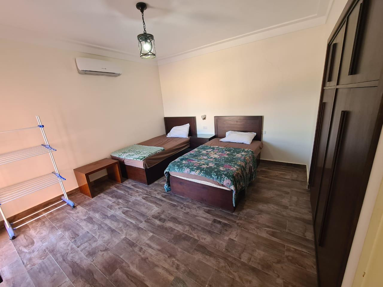 Renzo -   Property 273