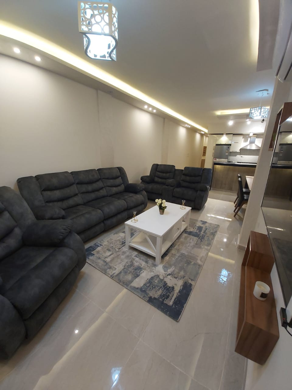 Renzo -   Property 306