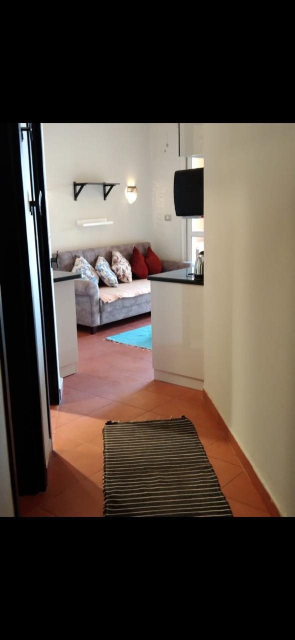 Renzo -   Property 428