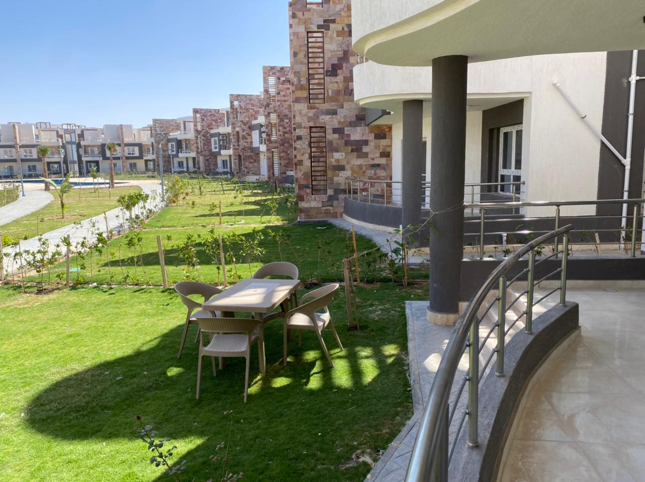 Renzo -   Property 499