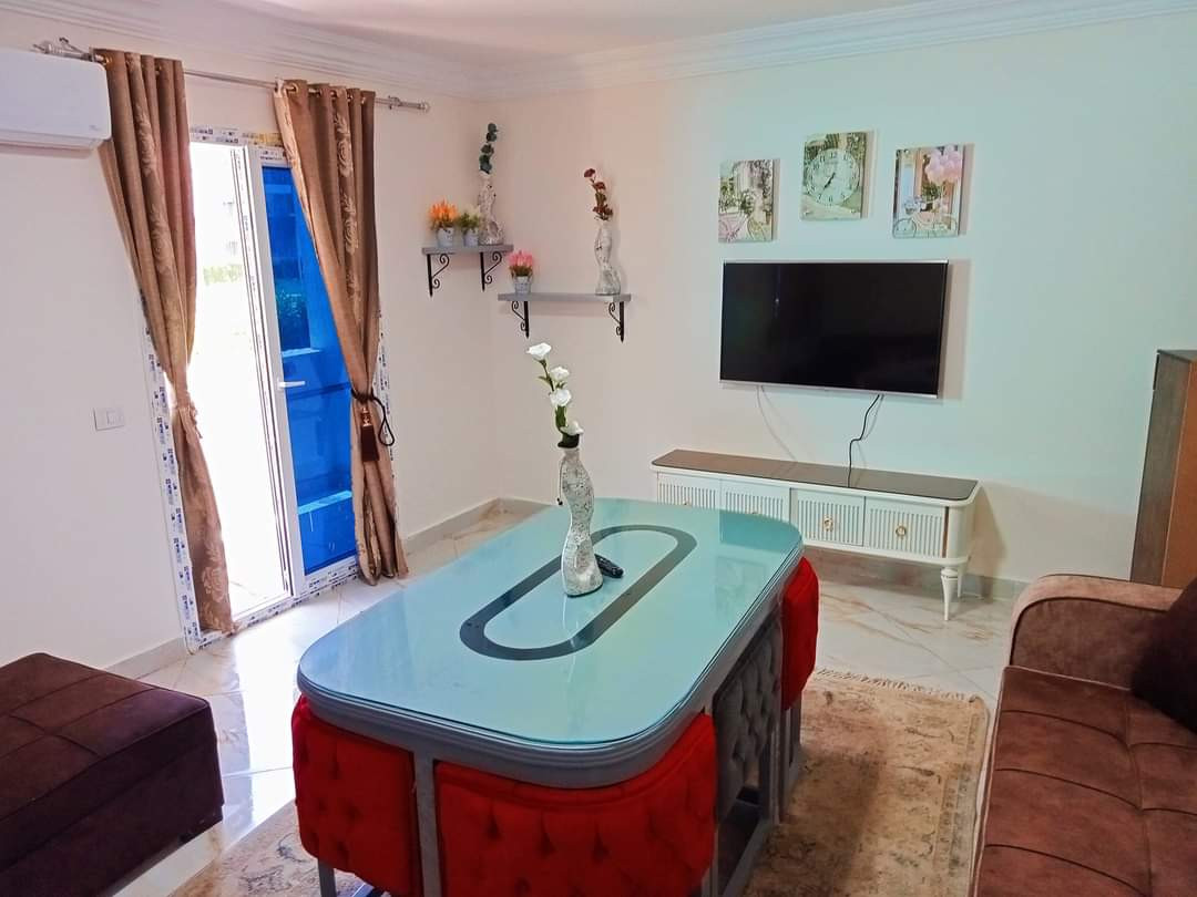 Renzo -   Property 500