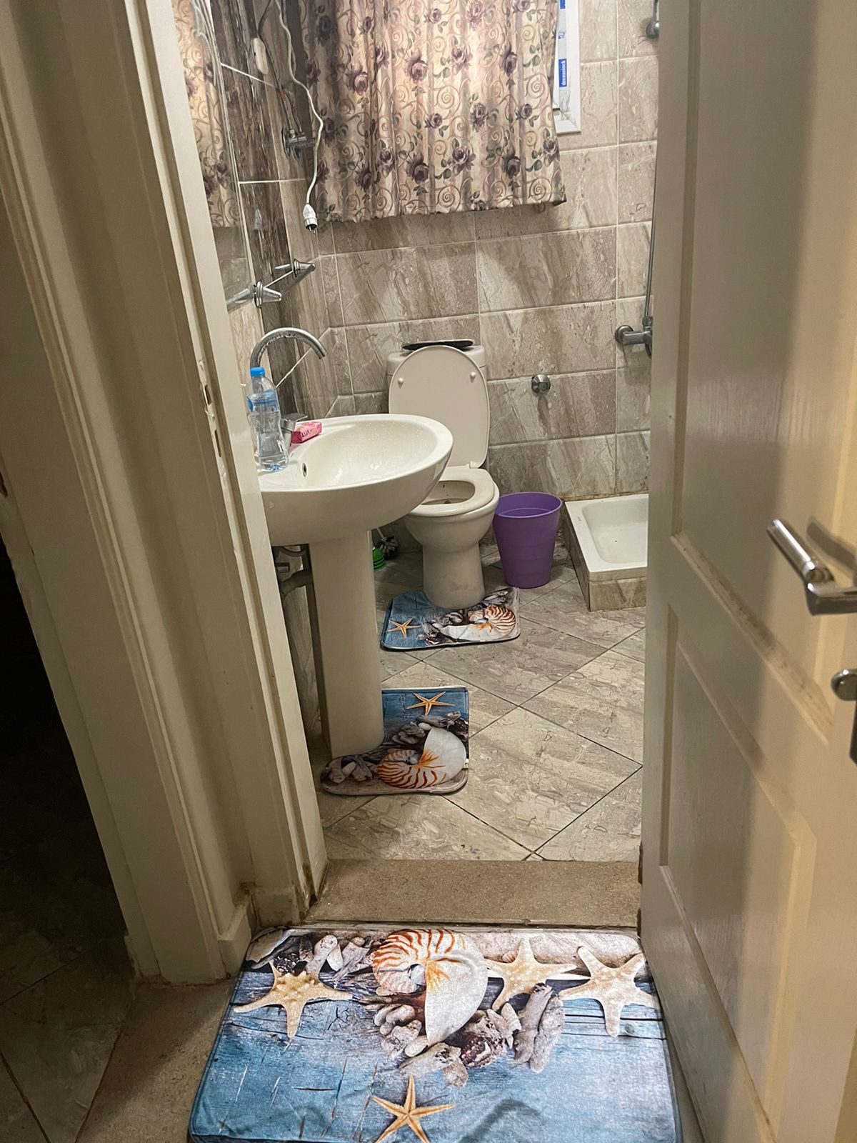 Renzo -   Property 501