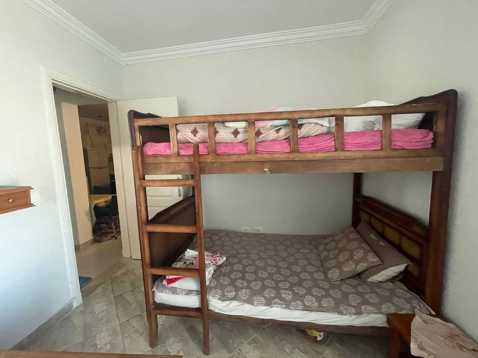 Renzo -   Property 501