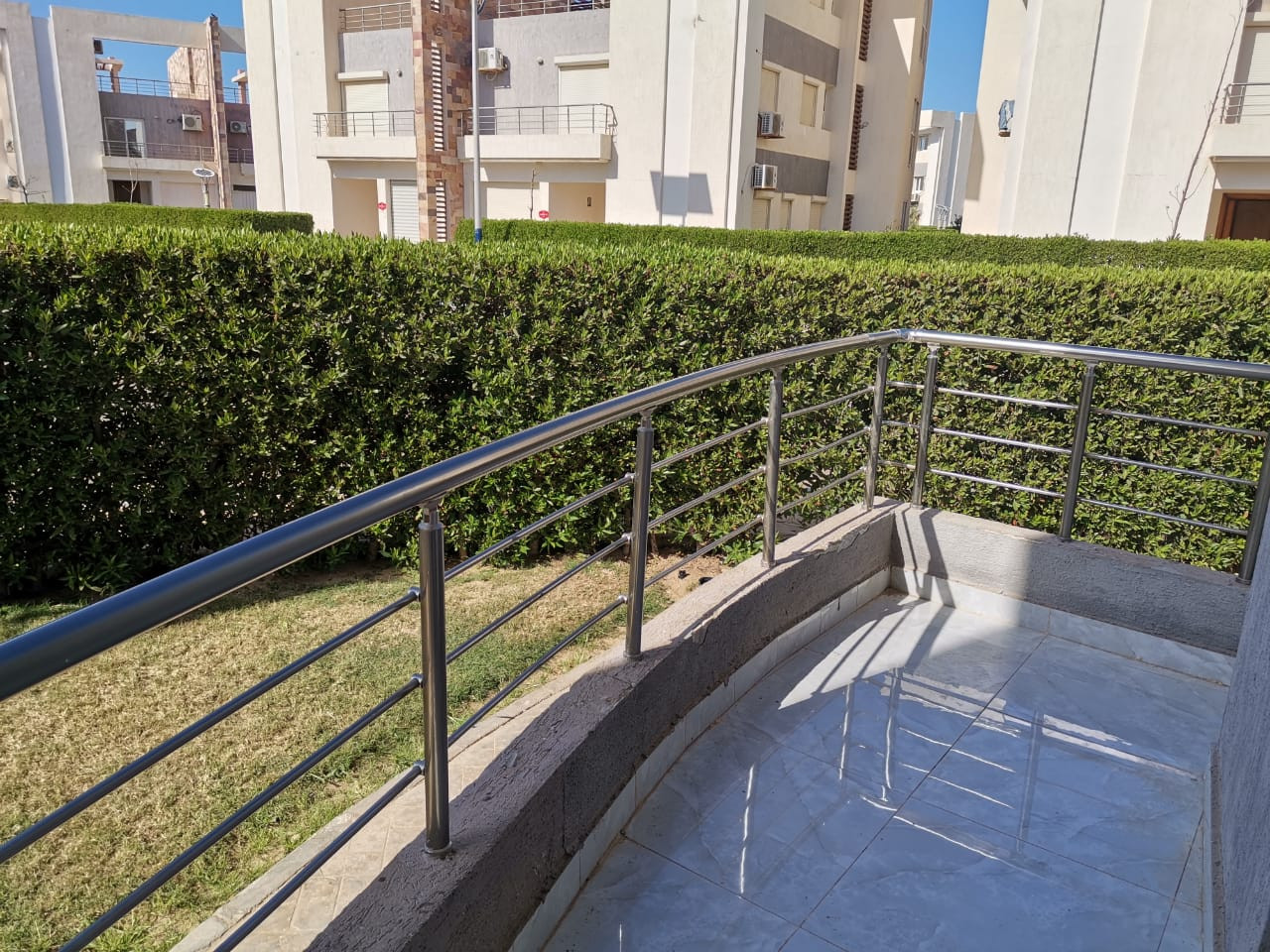 Renzo -   Property 504