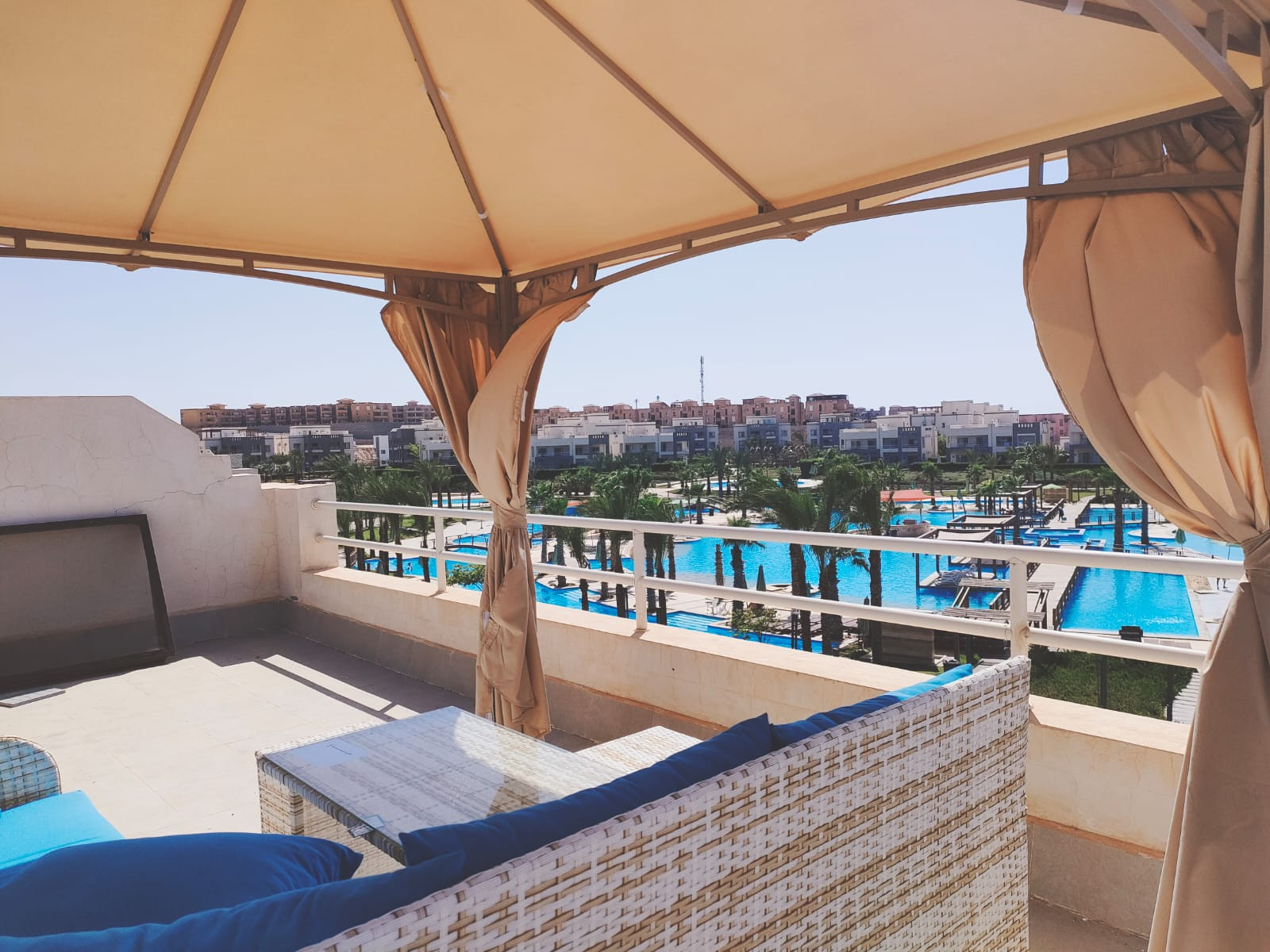 Renzo -   Property 520