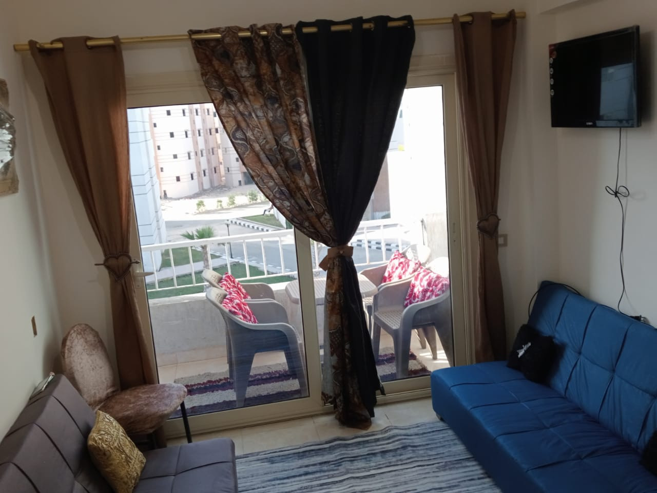 Renzo -   Property 524